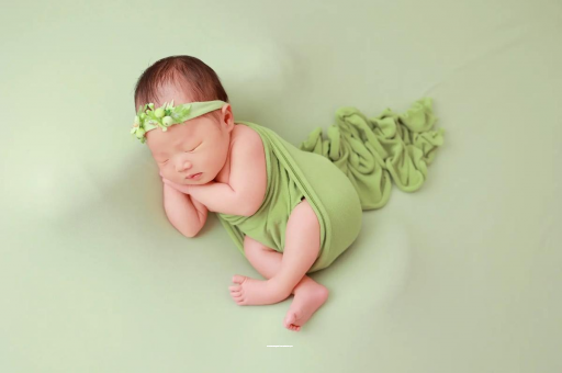 临邑宝宝边吃边拉正常吗